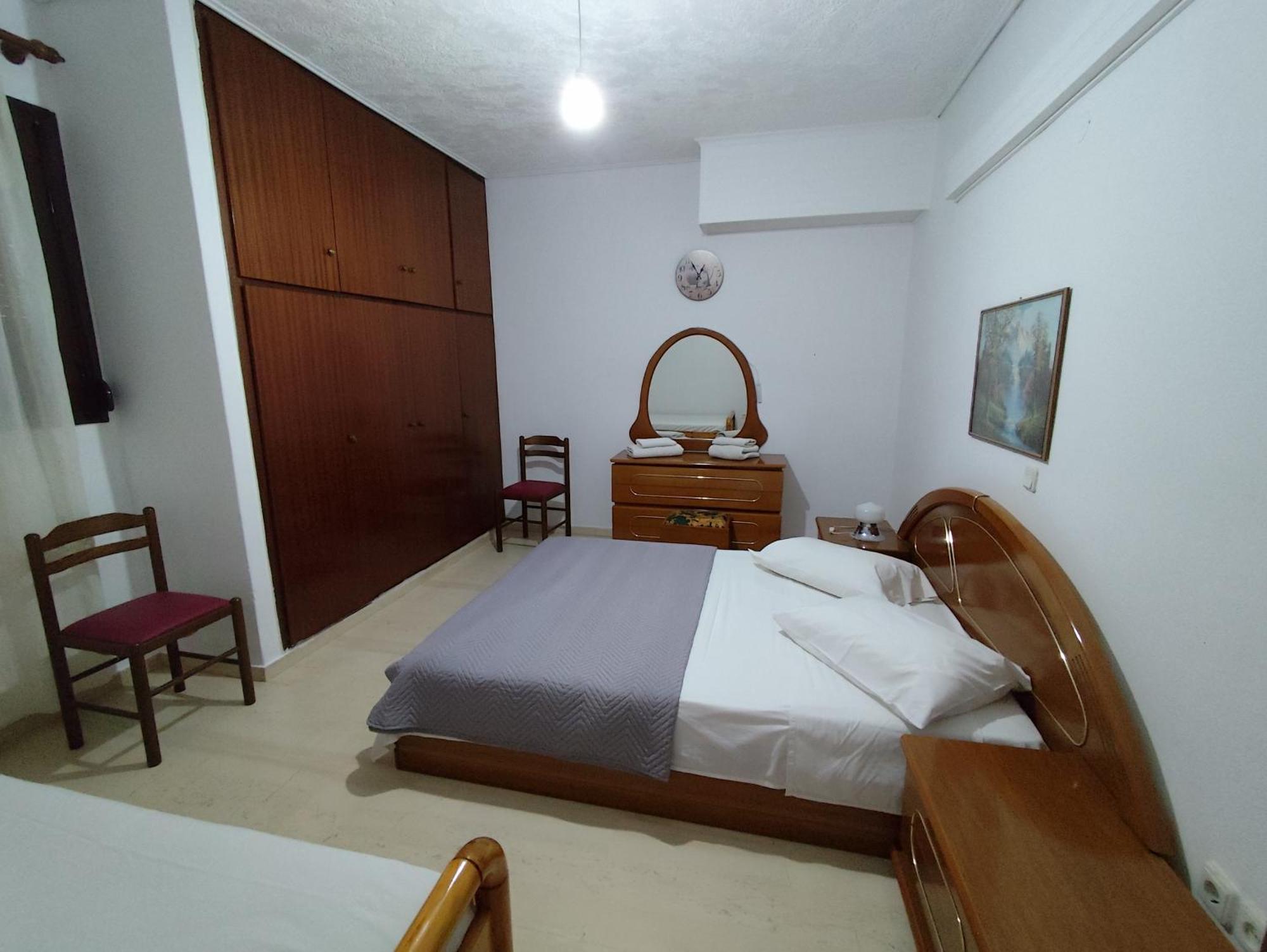 Ευρύχωρο Και Άνετο Διαμέρισμα Στην Ιτέα Joanna'S Apartment Kirra Exterior foto