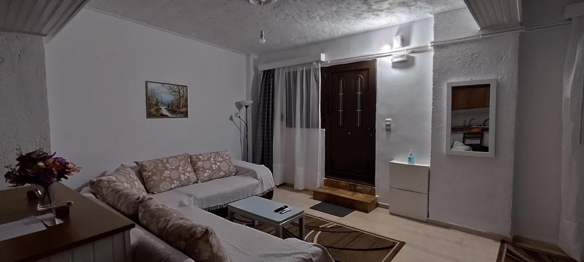 Ευρύχωρο Και Άνετο Διαμέρισμα Στην Ιτέα Joanna'S Apartment Kirra Exterior foto